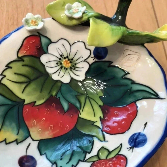 J McCall strawberry footed floral & strawberry dish and spoon with strawberry. - Picture 7 of 8